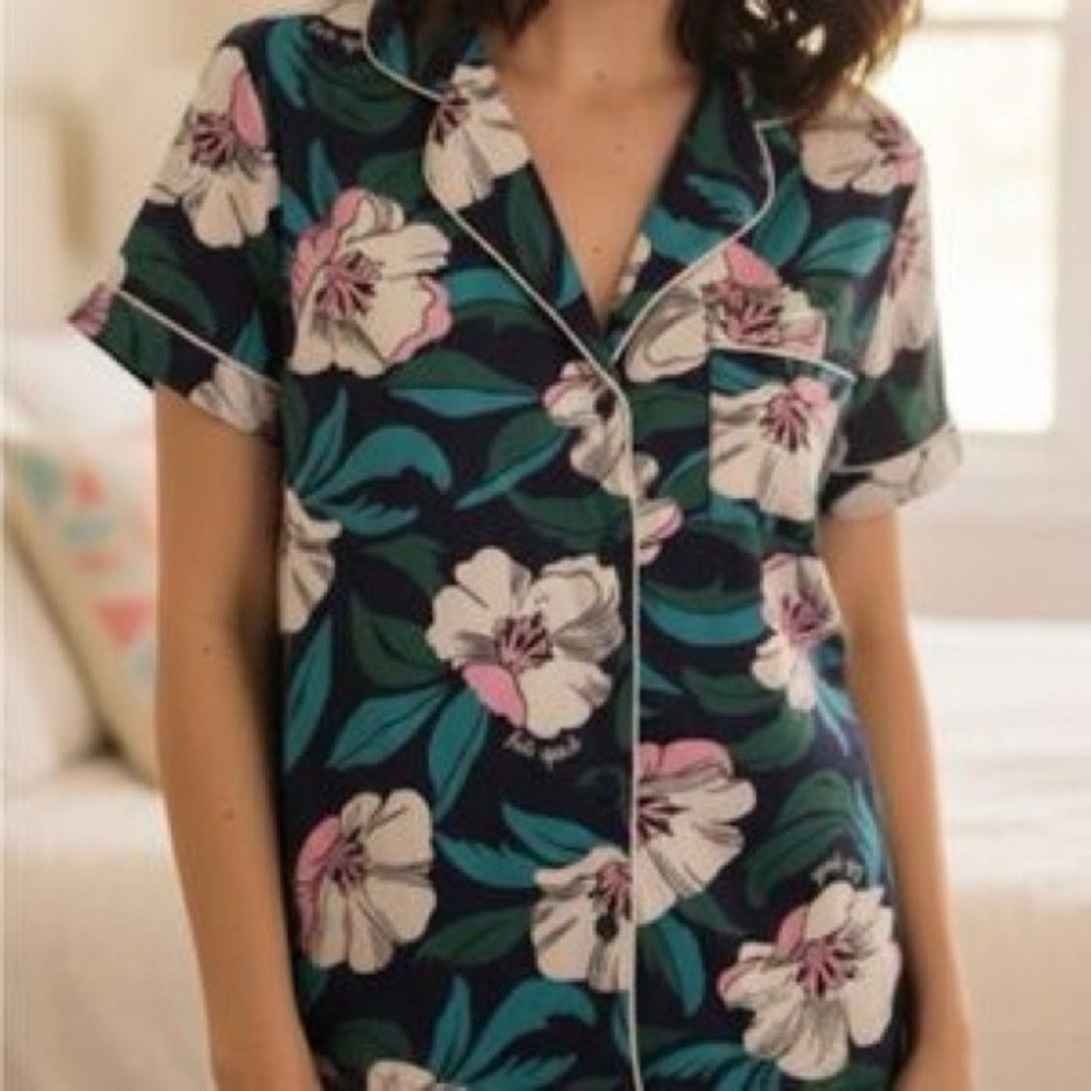 Kate Spade New York short-sleeve tropical hibiscus floral pajama set with pants
